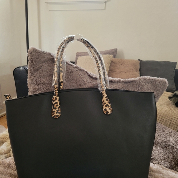 LONDON FOG!Brand New!! Tote! - Picture 9 of 9